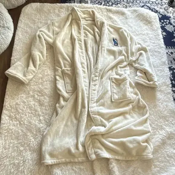 Disney Cruise Line Deluxe Plush Embroidered Spa Robe - Picture 1 of 4